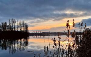 17/12/2025 - Normale à Saint Cyr animée par Joël F. - Photo Brigitte P - Le lac.