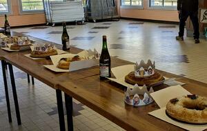 10/01/2026 - Pendant la randonnée des volontaires avaient dressé la table. Merci à eux. Photo Monique H.