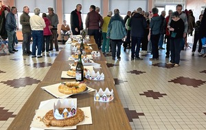 10/01/2026 - Pendant la randonnée des volontaires avaient dressé la table. Merci à eux. Photo Joël F.