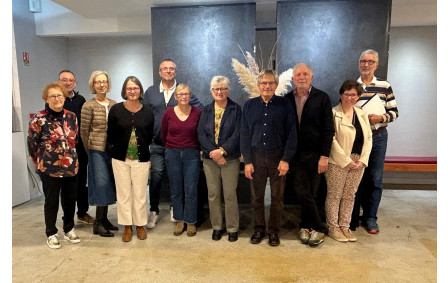 16/11/2025 - Assemblée générale de Cheminance - Le nouveau conseil d'administration avec Joël F. qui gère le site avec Marylène C. - Claude M. , absent, n'est pas sur la photo.
